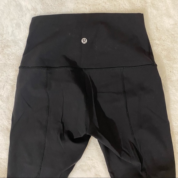 Lululemon WunderUnder Scallop - Picture 3 of 3